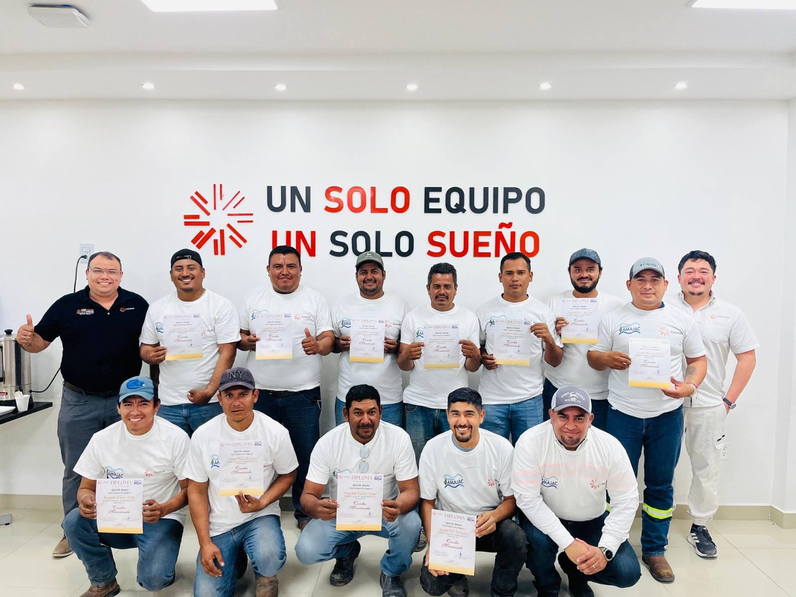 Pantaleon México concluye el primer Diplomado en Cosecha Mecanizada en Agrícola AMAJAC