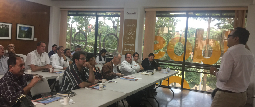 Proveedores de Caña se capacitan en Guías Ambientales